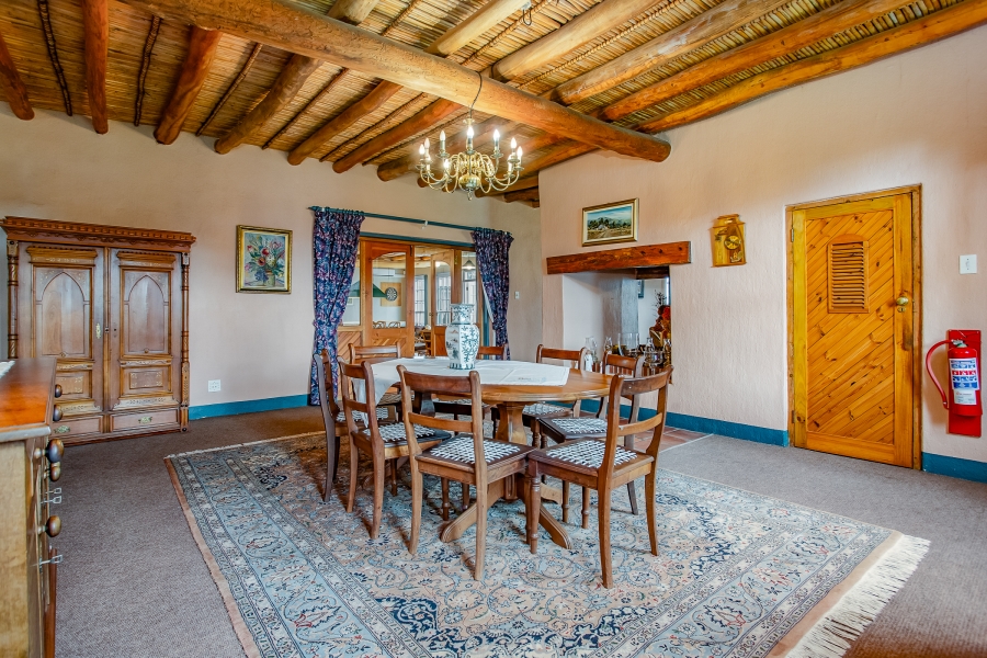 5 Bedroom Property for Sale in Uitsig Western Cape